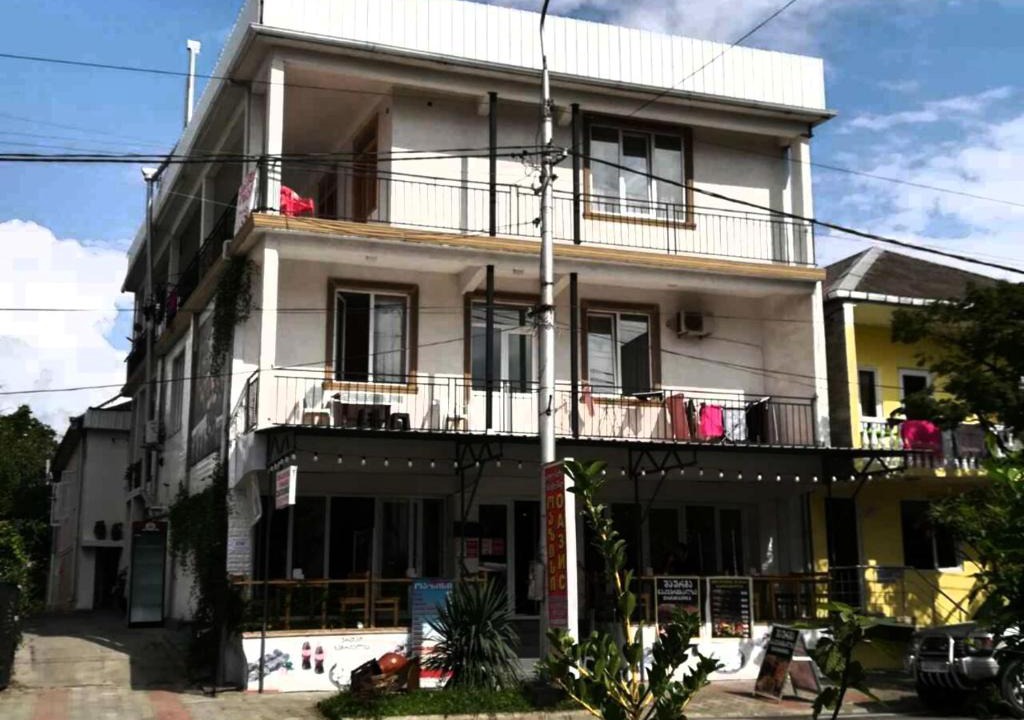 Kobuleti House | Гостевой дом при кафе оазис