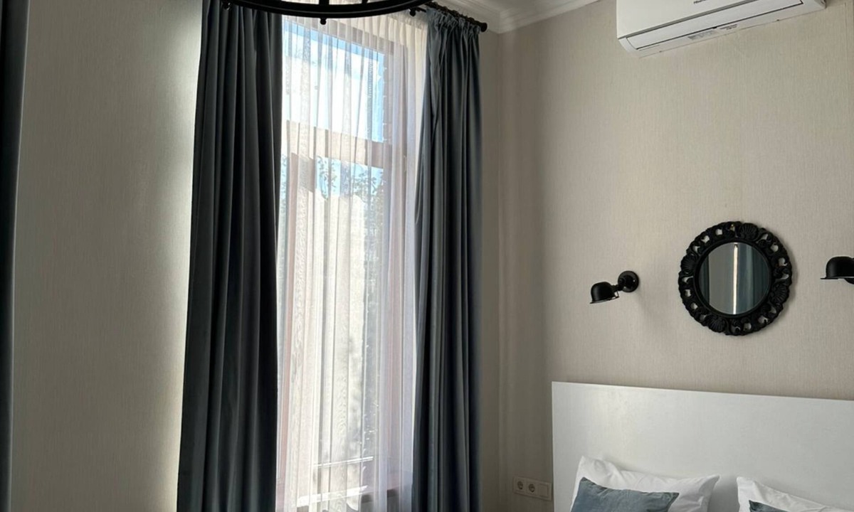 Kutaisi Hotel | 10-room exceptional hotel in delightful Kutaisi center with AC, WiFi.