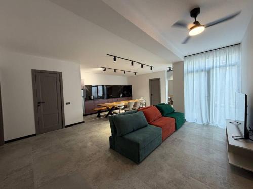 Avlabari Apartment | 4BDR Apartment with Sauna