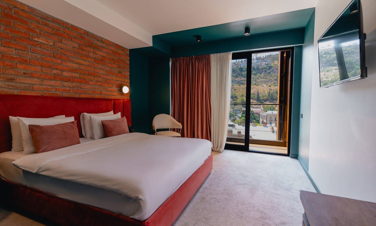 Sololaki Bed & Breakfast | About Sololaki