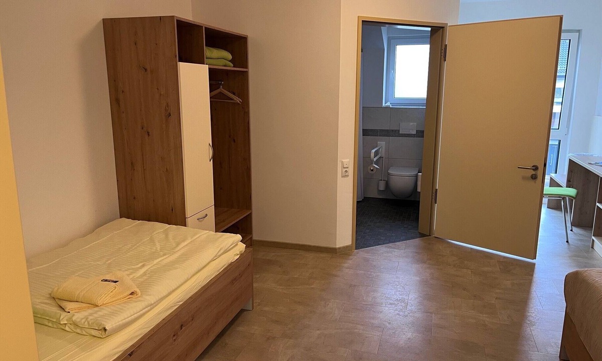 Schlitz Apartment | Accessible Double Room