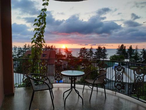 Makhinjauri House | Batumi Homestay at Tamar Mephe Avenue