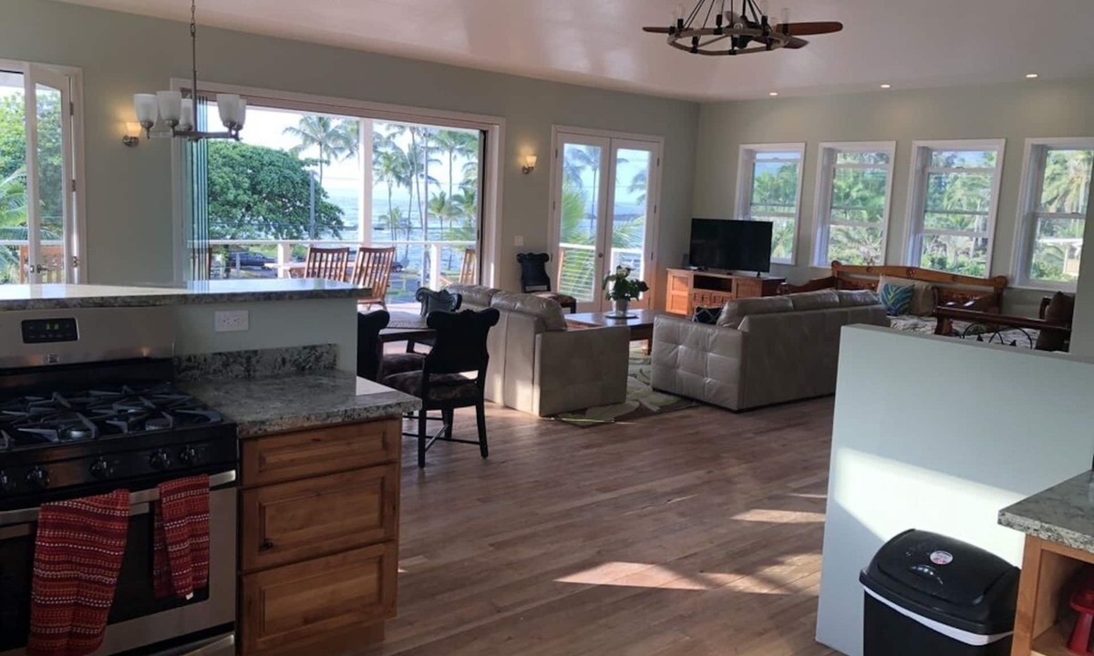 Hilo House | Best Hilo Beach Park House. 3,600 sq. ft. Sleeps 16. New at Richardson's Park.