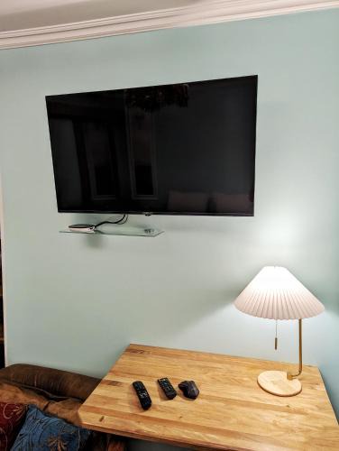 Didube Apartment | City Center Van Gogh Suite
