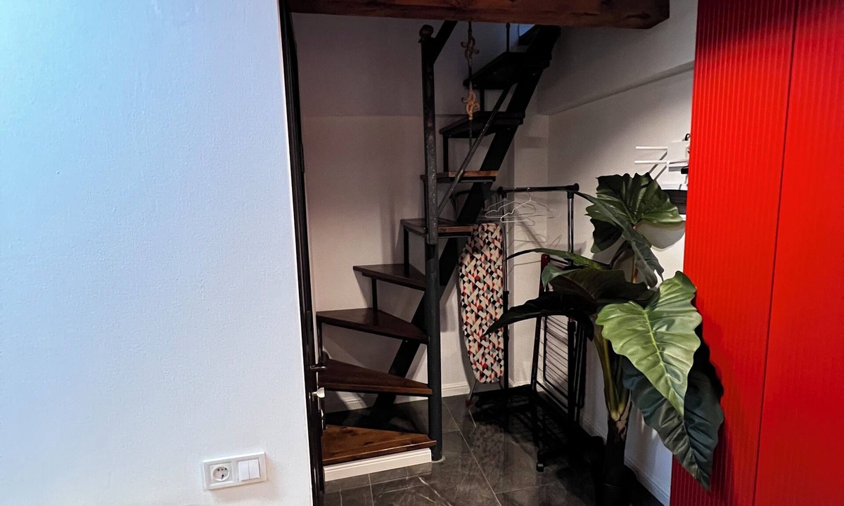 Old Tbilisi Apartment | cozy corner old tbilisi