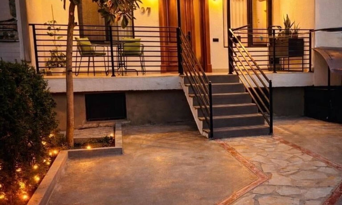 Kutaisi House | Cozy Entire 3 Bedroom House in Kutaisi with Yard