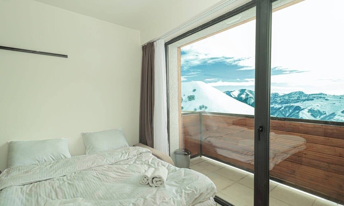 Kazbegi Apartment | Cozy New Gudauri Redco Twins Studio - By Wehost