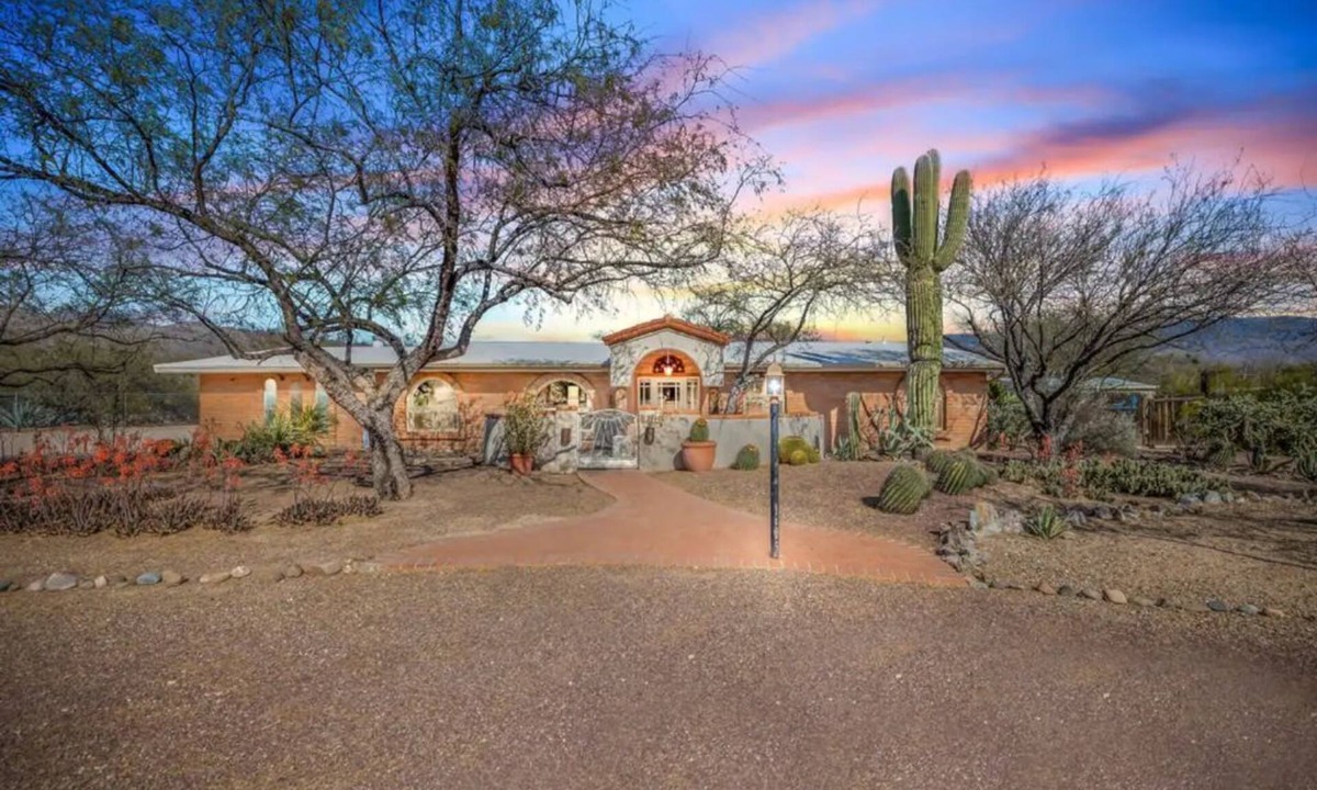 Tanque Verde House | Desert Escape with Pool, Hot Tub & Mountain Views