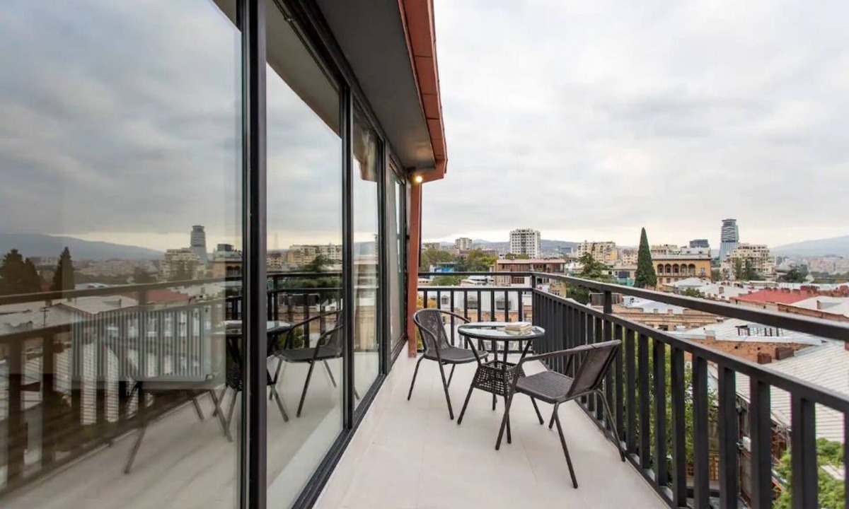 Vera Apartment | Eagles nets