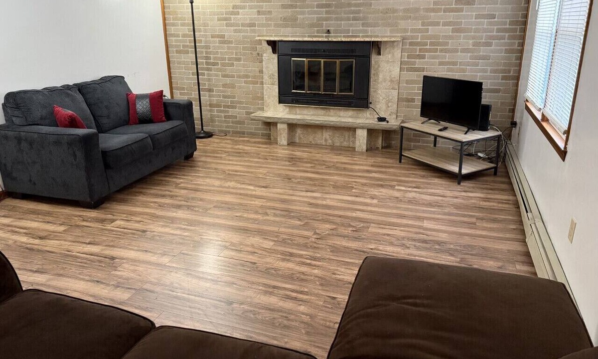Hopelawn Apartment | Entire 4-bedroom, 2-bath house, 2,000 sf, 10-minute walk to direct NYC train