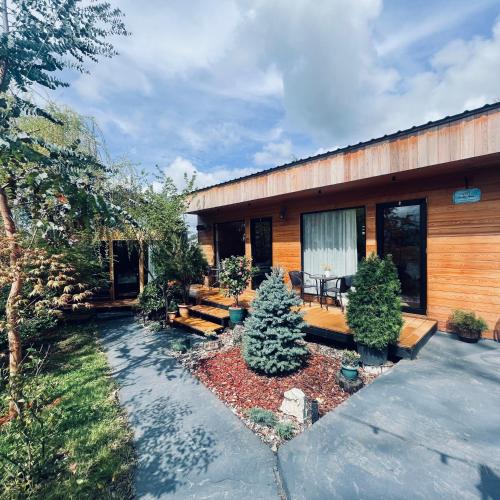 Kutaisi Cabin | Garden rooms in Kutaisi
