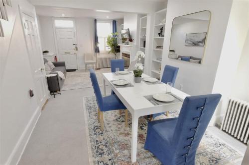 Georgetown House | Georgetown Cobblestone Cottage - Private Parking