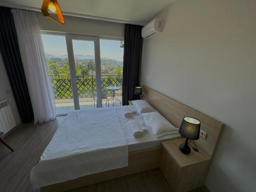 Mtsvane Kontskhi Apartment | Green House - Studio Apartment with Sea and Mountain view