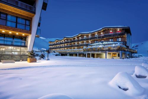 Kazbegi Hotel | Gudauri Hills Apart Hotel