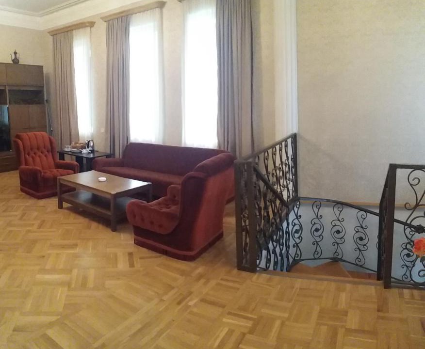 Kutaisi House | Guest House Elegance