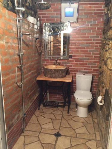 Kutaisi House | Guest House Giorgi & Lukas Cellar