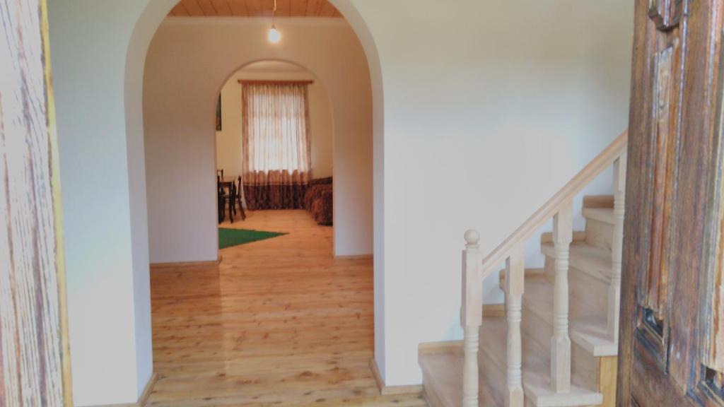 Ambrolauri House | Guest house in Nikortsminda Racha