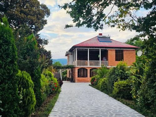 Salkhino House | Guesthouse Kamelia