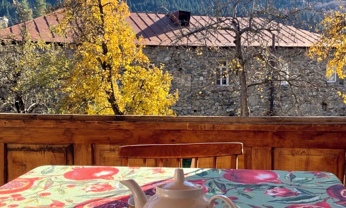 Bagvdanari House | Guesthouse Lantia 5 minutes away Centrally Located Comfort Close to Everything.