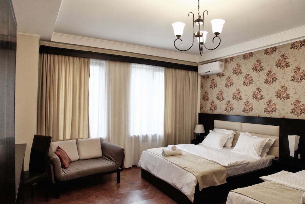 Avlabari Hotel | Hotel Four Brothers