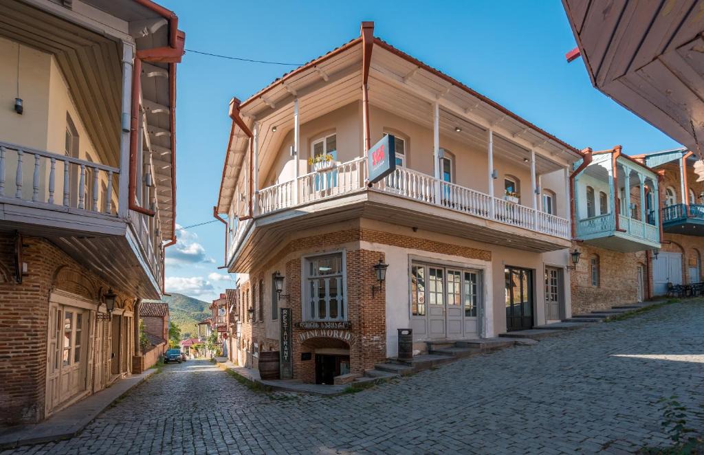 Sighnaghi Hotel | Hotel History სასტუმრო ისტორია