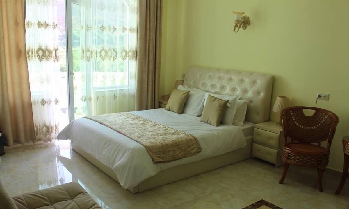 Vake-Saburtalo Hotel | Hotel White Palace