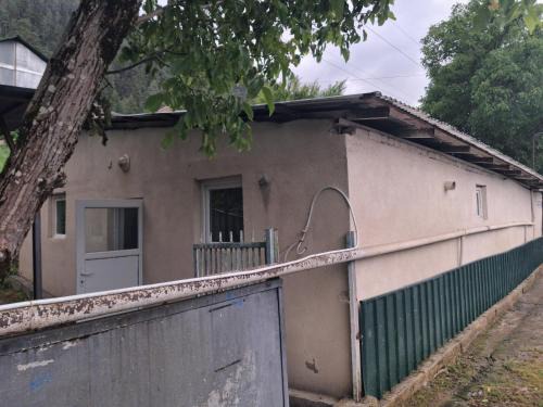 Akhali Ubani House | Hovikas house