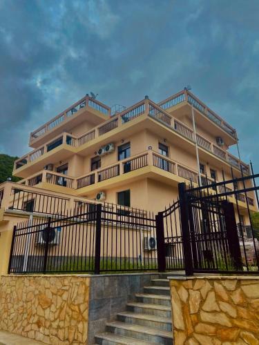 Ambrolauri Hotel | Khidikari Hotel