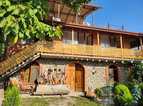 Ambrolauri House | Lomtadze Family Wine Hotel