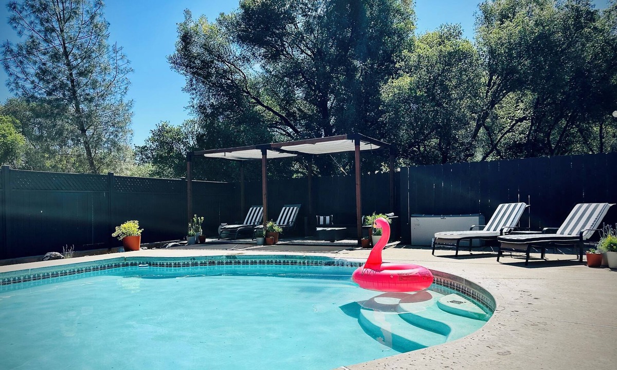 Mariposa House | Luxe Yosemite Retreat With Pool + Hot Tub + Game Room