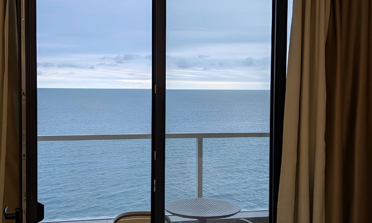 Tsikhisdziri Apartment | Luxurious beachfront studio with sea view in Bamboo Beach Tsikhisdziri