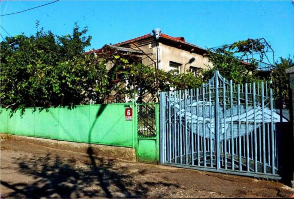 Kutaisi House | Medico and Suliko Guest House