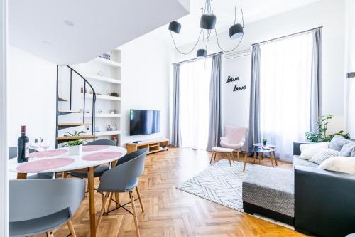 mtatsminda Apartment | Modern and Bright Apartment in the center of Tbilisi