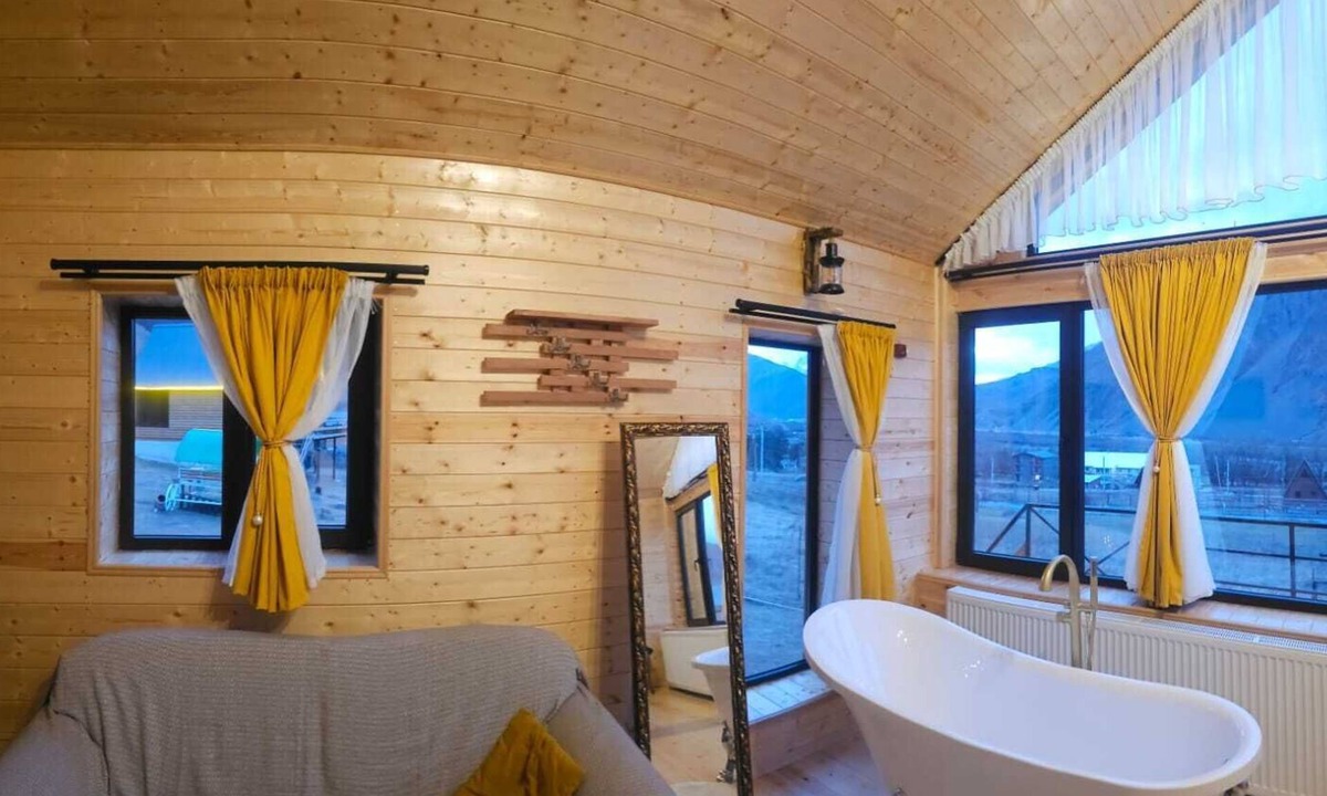 Stepantsminda Ski Chalet | Mood villa kazbegi is city centre of Stepantsminda, with mountimes view. For you