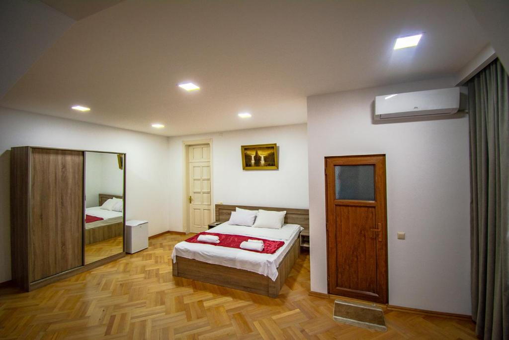 Batumi House | NaNa's Guesthouse