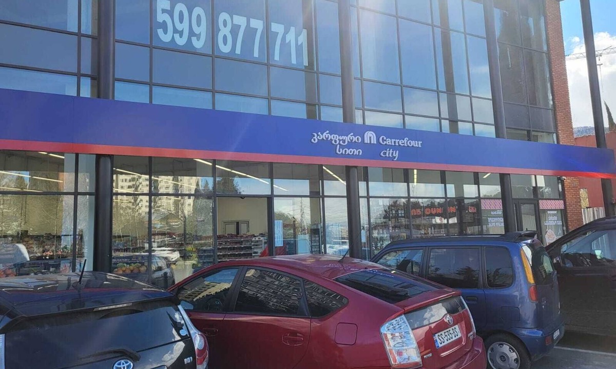 Tbilisi Apartment | New stylish 2 bedroom Apartment New building & GYM - Supermarket on the building