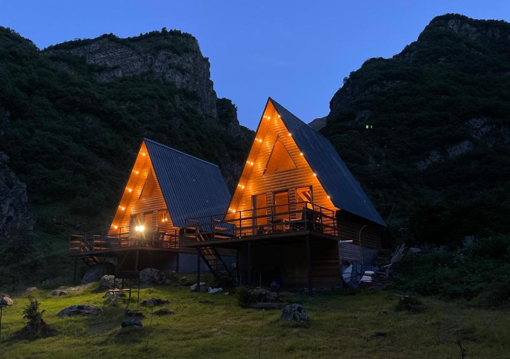 Kazbegi Cabin | Off Inn Kazbegi - cottages
