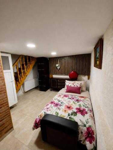 Tbilisi City Centre House | Old Town Central Room