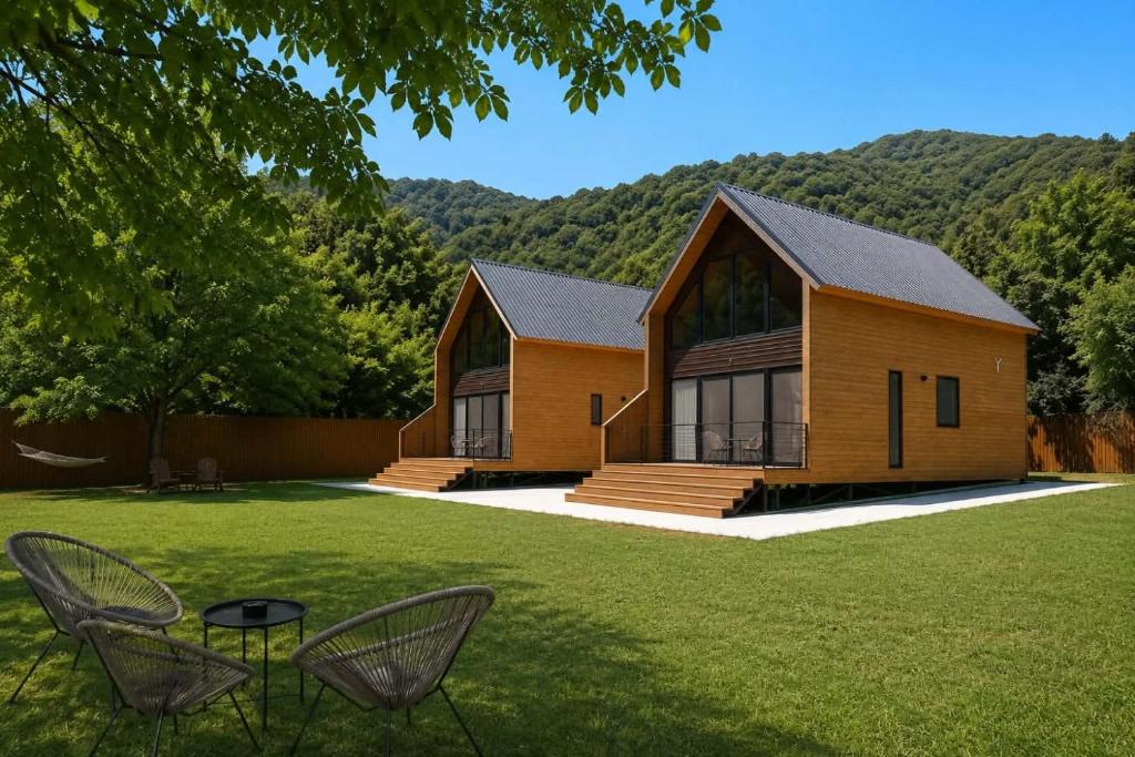 Racha-Lechkhumi and Lower Svaneti Villa | OXYGEN utsera