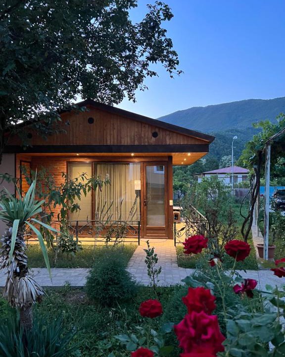 Ambrolauri House | Qoqosa In Racha
