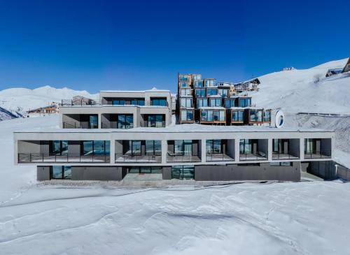 Kazbegi Hotel | Quadrum Hotel
