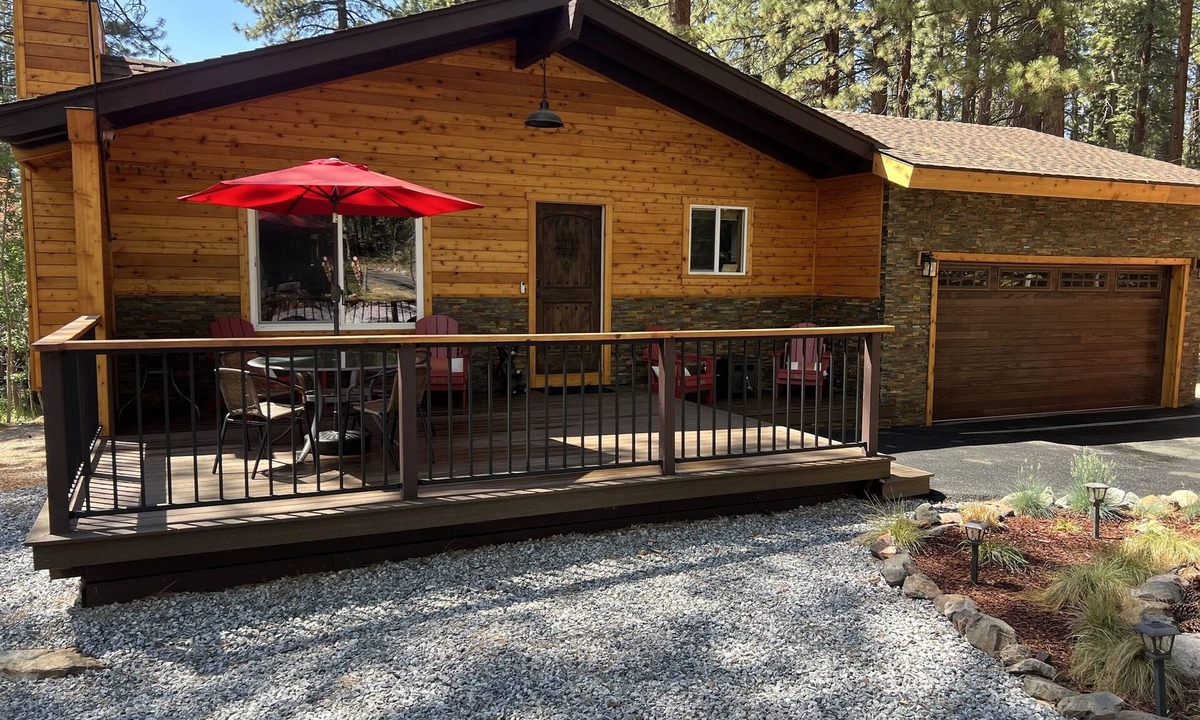 Tahoe Village House | Remodeled Hot Tub Home Near Heavenly Village, Chairlift and Lake-Sleeps 9 Max