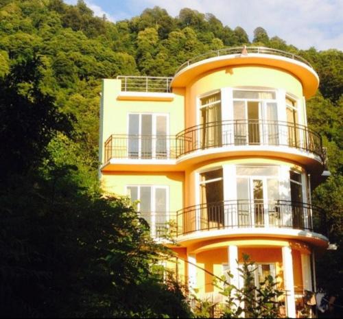 Kvariati Villa | Royal House
