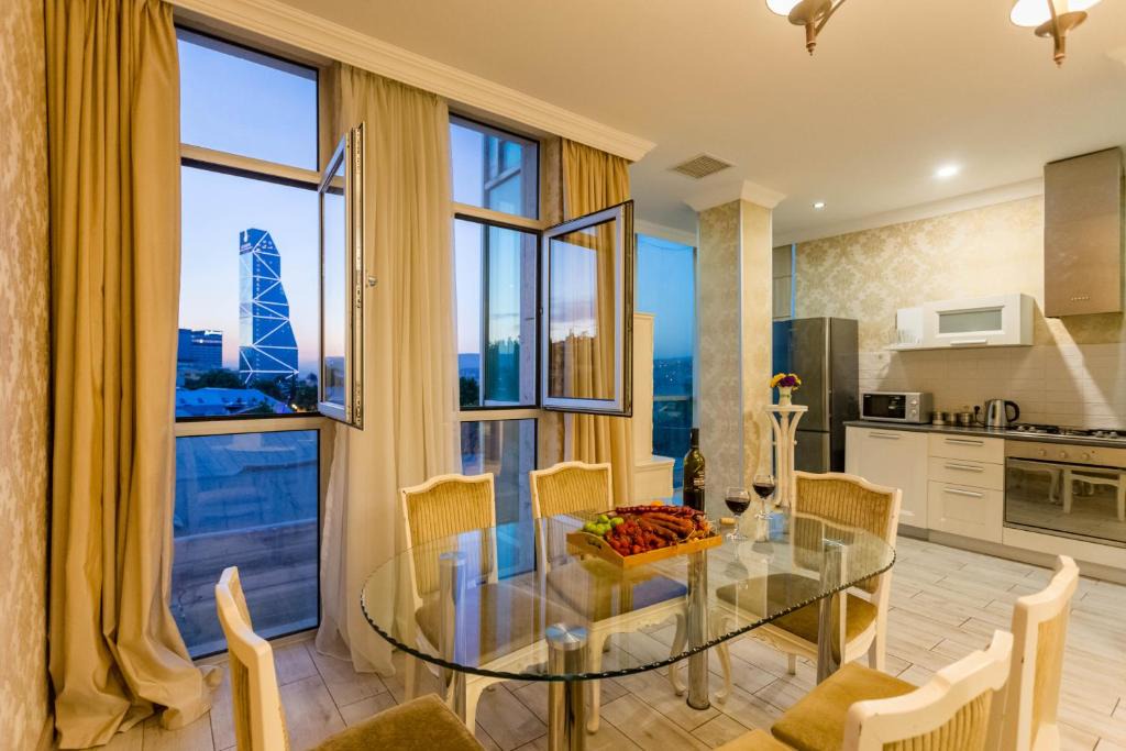 mtatsminda Apartment | Serviced Apartment on Rustaveli Avenue 10