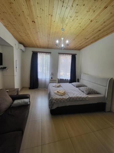 Avlabari Apartment | ShorenaApartment