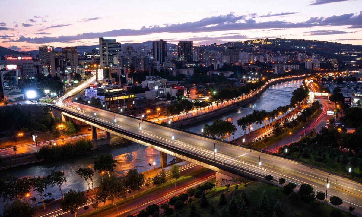 Didube Hotel | Sky By The River Boutique Hotel, Tbilisi 5 minutes to Bazar, University,Old city