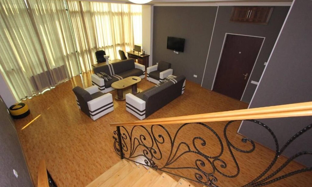 Kutaisi Apartment | Spacious 5-bedroom apartment in fantastic Kutaisi with AC