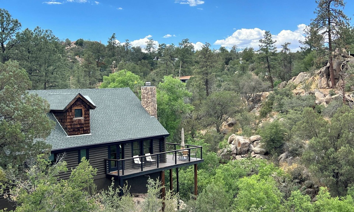 Prescott Cabin | Storybook 3-bedroom cabin in the beautiful Prescott Pines! Near whiskey row!
