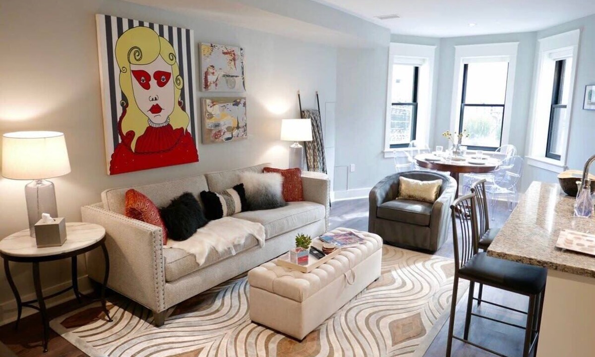 Logan Circle Apartment | Stunning Logan Circle Apt - With Parking!