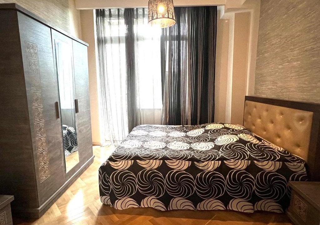 Vake Apartment | Tali Barnovi